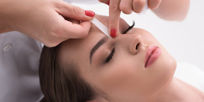 DIY Eyebrow Waxing for a Natural, Even Look